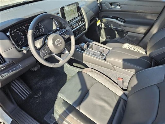 2024 Nissan Pathfinder SL in Mankato, MN - Mankato Motor Company