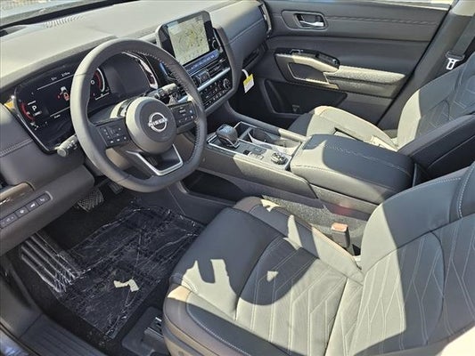 2024 Nissan Pathfinder Platinum in Mankato, MN - Mankato Motor Company